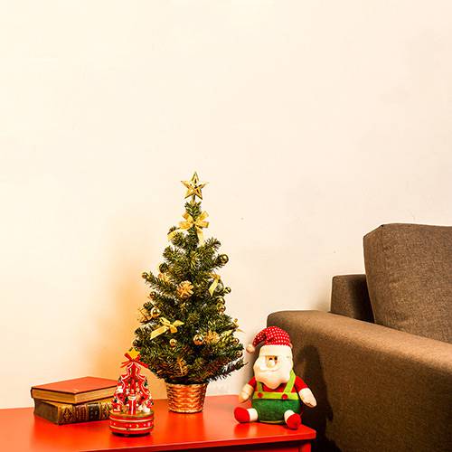 Tudo sobre 'Árvore de Mesa Decorada Pinheiro Natal Express - Orb Christmas'