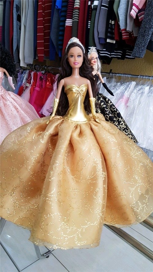 Barbie Luxo Exclusivas da Boutique Sapekas (Amarelo)