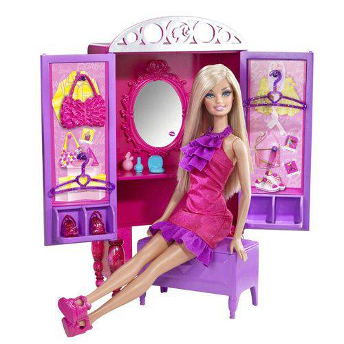 Tudo sobre 'Barbie Real - Móvel com Boneca - Guarda Roupas - Mattel'