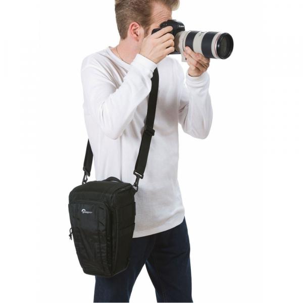 Bolsa para Câmera Digital SLR com Lente e Acessórios - Toploader Zoom 55 AW II - LP36704 - Lowepro