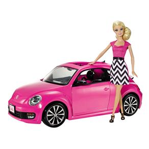 Boneca Barbie Mattel com Volkswagen Beetle