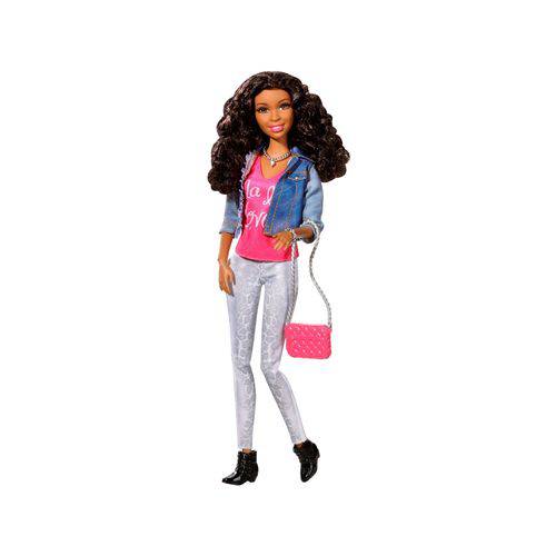 Boneca Barbie Style Luxo Nikki - Mattel