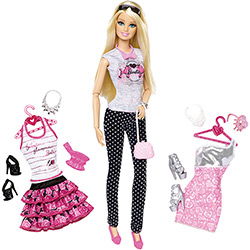 Tudo sobre 'Boneca Barbie Três Looks BFW20/BFW21 - Mattel'