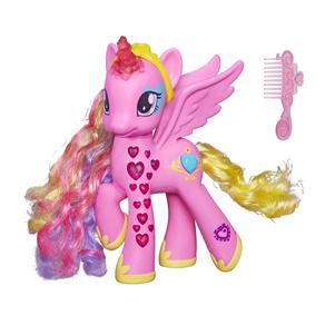 Boneca My Little Pony Hasbro Princesa Cadance Corações que Brilham