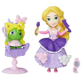 Boneca Princesa Disney Hasbro com Acessórios - Rapunzel