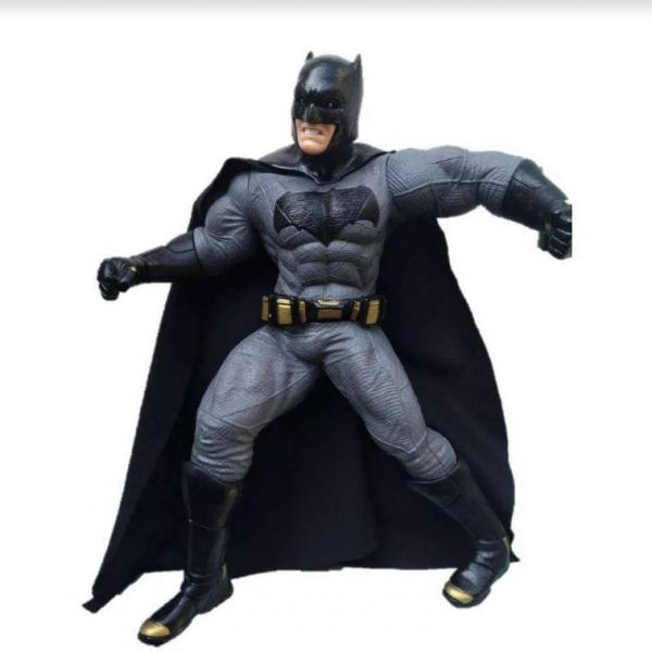 Boneco Batman Clássico Gigante - Liga da Justiça - Mimo
