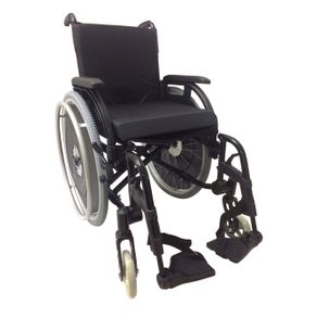Cadeira de Rodas Ortobras K3 Alumínio Pés Removíveis 46cm Preta Ortobras (Cód. 11616)