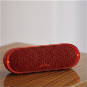 Caixa de Som Sem Fio Sony SRS-XB20, Extra Bass, Bluetooth, NFC, Iluminação, Resistente a Água, Speaker ADD, Wireless Party Chain -Vermelho