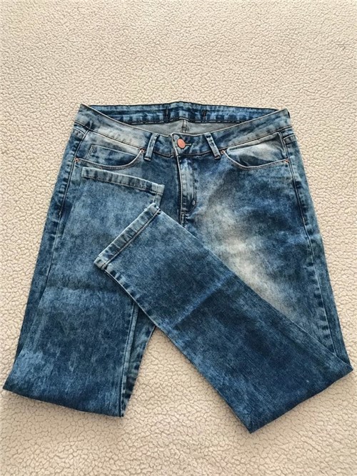 Calça Jeans Skinny Marmorizada (Azul, 46)