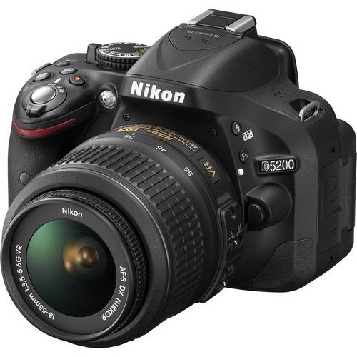 Câmera Digital Nikon Dslr D5200 24.1 Megapixels com Lente 18-55mm Vr