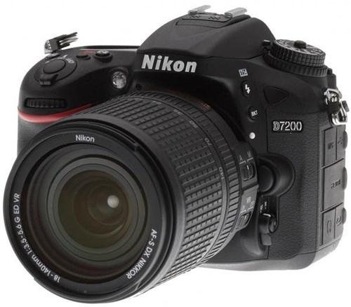 Câmera Digital Nikon Dslr D7200 com Lente 18-140mm