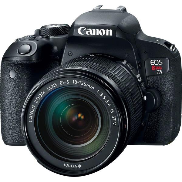 Câmera DSLR Canon EOS Rebel T7i com Lente 18-135mm IS STM