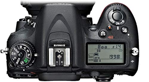 Câmera Nikon D7100 com Lente 18-105mm
