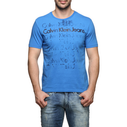 Tudo sobre 'Camiseta Calvin Klein Jeans 5TH Avenue'