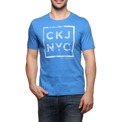 Tudo sobre 'Camiseta Calvin Klein Jeans Suggar Hill CKJ'