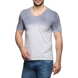 Camiseta Calvin Klein Jeans V Degradê