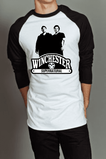 Camiseta Raglan Manga Longa Whinchesters (Preto e Branco, P)