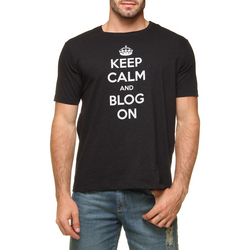Tudo sobre 'Camiseta Use Huck Keep Calm'