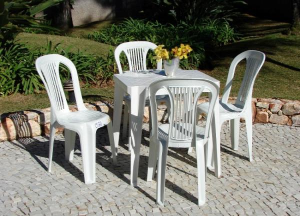 Conjunto Mesa e 4 Cadeiras Bistro Plastico Branco 20 Jogos - Antares