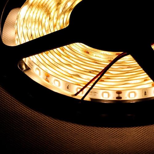 Fita de LED Branco Quente Rolo 5 Metros Modelo 5050 com Fonte Bivolt