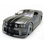 Ford Mustang GT 2006 Escala 1/24