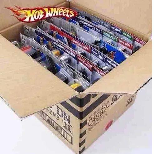 Hot Wheels Caixa C/ 10 Carrinhos Sortidos Original Mattel