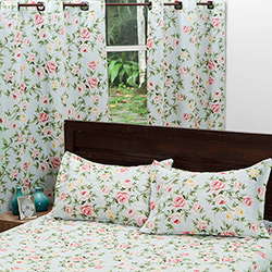 Kit Colcha Queen Boutis Jolie Floral com 2 Porta Travesseiros e Cortina 180x240cm - Casa & Conforto