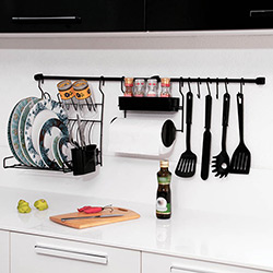 Kit de Cozinha: 2 Barras+6 Ganchos+ 1 Porta Condimentos e Rolo+1 Escorredor Dobrável +1 Kit Fixação Preto - Metaltru