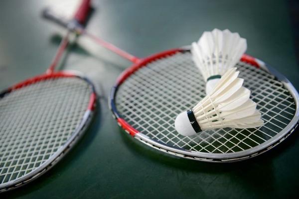 Kit Raquetes de Badminton 2 Raquetes + 2 Petecas - Artsport