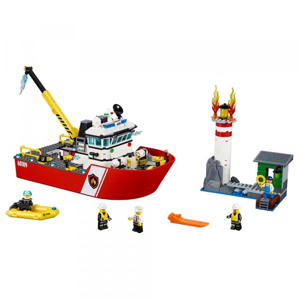 LEGO City - 60109 - Barco de Combate ao Fogo