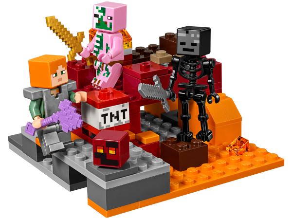 LEGO Minecraft o Combate de Nether 84 Peças - 21139