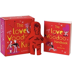 Tudo sobre 'Livro - The Mini Love Voodoo Kit'