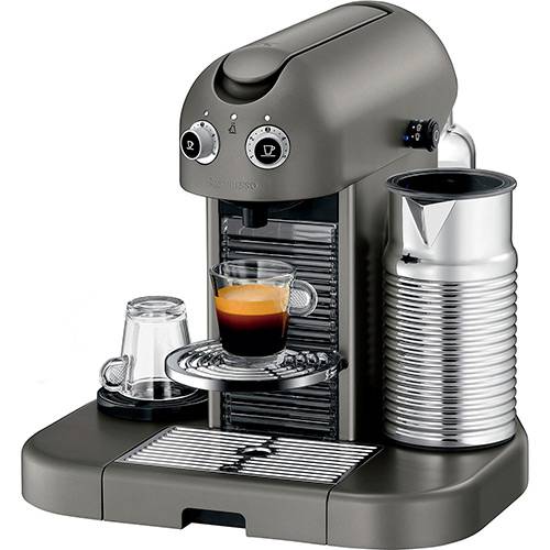 Tudo sobre 'Máquina de Café Nespresso Gran Maestria Titanium C520'