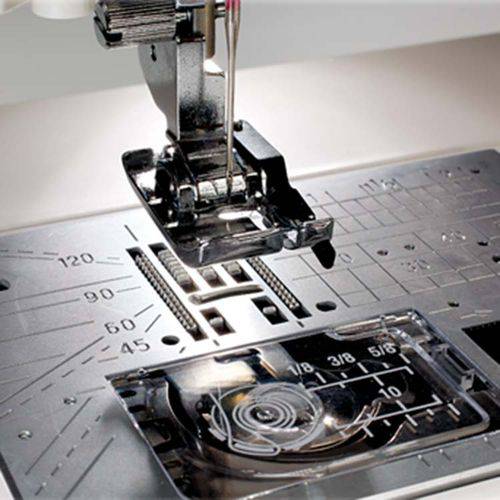 Tamanhos, Medidas e Dimensões do produto Máquina de Costura Eletrônica Janome 8200qcp - Bivolt