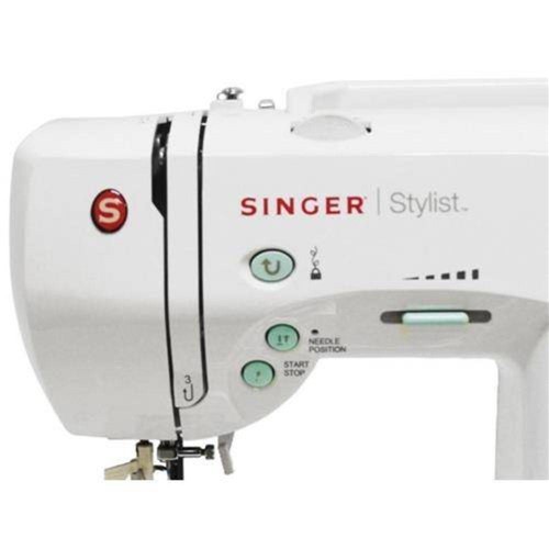 Máquina de Costura Singer Stylist 7258t - com Mesa Extensora e Botão Start/Stop, 110v