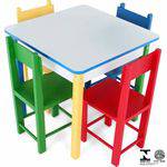 Tudo sobre 'Mesa Infantil com 4 Cadeiras Coloridas 5017 Carlu'