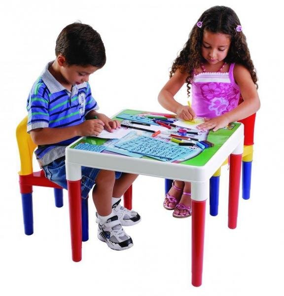 Mesa Infantil Escolar com Duas Cadeiras Bell Toy