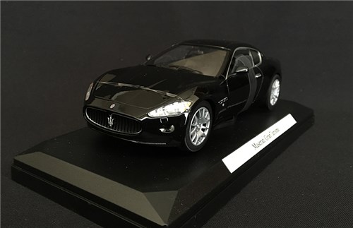 Miniatura Maserati GranTurismo - Motormax - Escala 1/24