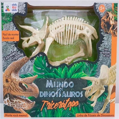 Mundo dos Dinossauros Triceratops