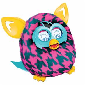 Pelúcia Interativa Hasbro Furby Boom Sweet - Azul, Rosa e Amarelo
