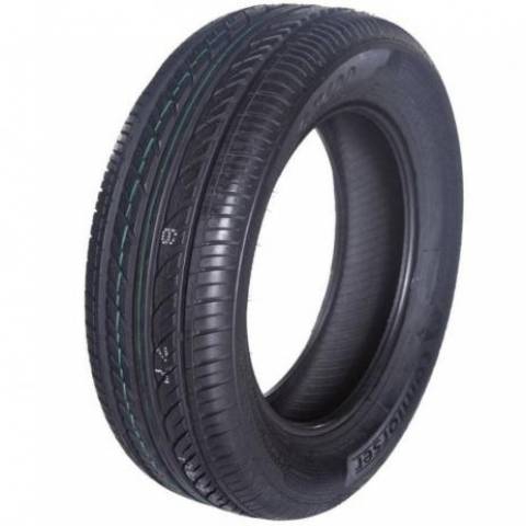 Pneu Comforser Aro 15" 215/70 R15 98H CF600