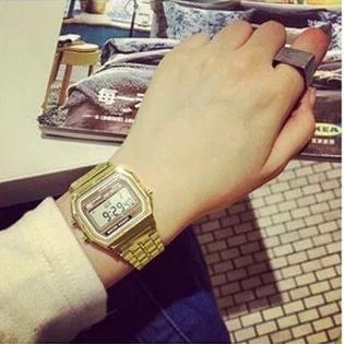 Relógio Feminino WR / Dourado