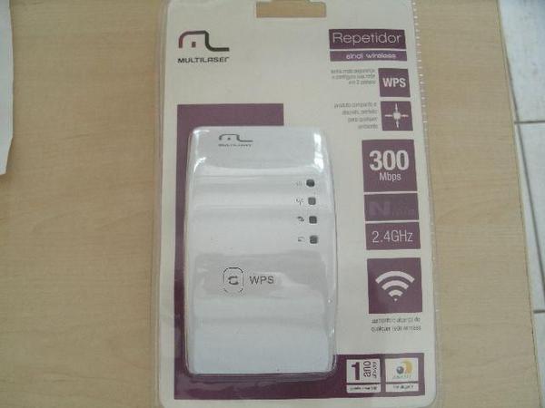 Repetidor Multilaser WPS Wireless 300Mbps RE051