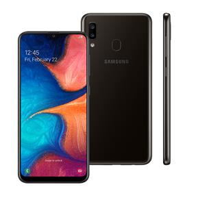Smartphone Samsung Galaxy A20 Preto 32GB, Tela Infinita de 6.4", Câmera Traseira Dupla, Leitor de Digital, Android 9.0 e Processador Octa-Core
