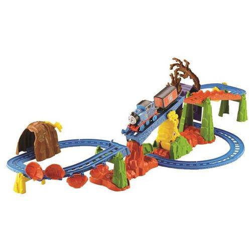 Tudo sobre 'Thomas Friends Ferrovia Viagem Assustadora - Bmf09 - Mattel'