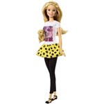 Ficha técnica e caractérísticas do produto Boneca Barbie Família - Barbie com Cachorrinho Dmb26