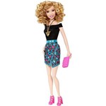 Boneca Barbie Fashionistas Saia Azul Bcn36 - Mattel