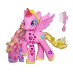 Ficha técnica e caractérísticas do produto Boneca My Little Pony Hasbro Princesa Cadance Corações que Brilham
