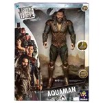 Ficha técnica e caractérísticas do produto Boneco Aquaman Gigante Dc Comics Liga Justiça 45cm Mimo