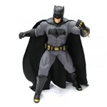 Ficha técnica e caractérísticas do produto Boneco Batman 45cm Gigante Dc Comics Liga da Justiça - Mimo